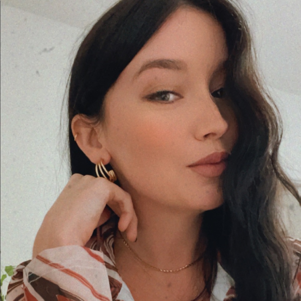 Meet your Posher, Elaine